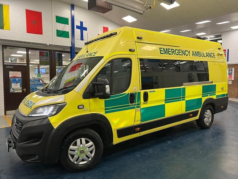 Used Fiat Ducato 176 HP (129 kW) 2020 Yellow Van