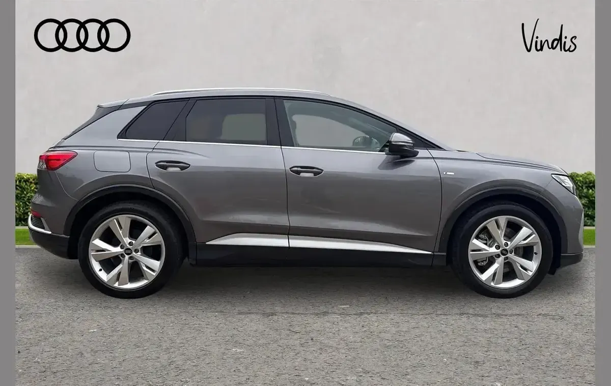Used Audi Q4 e-tron S-Line 147 kW (200 HP) 2026 Grey SUV