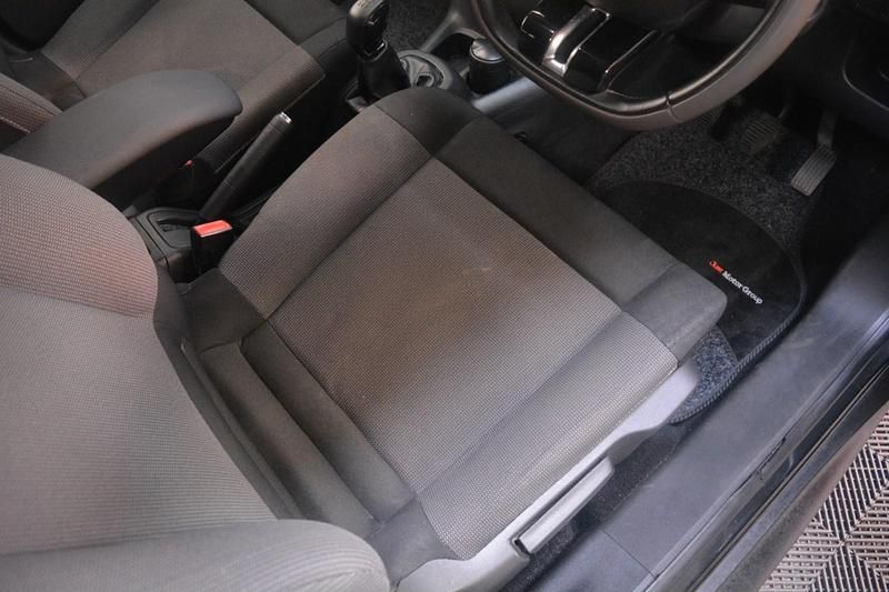 Used Citroën C4 Cactus Flair 82 HP (60 kW) 2016 Black Hatchback