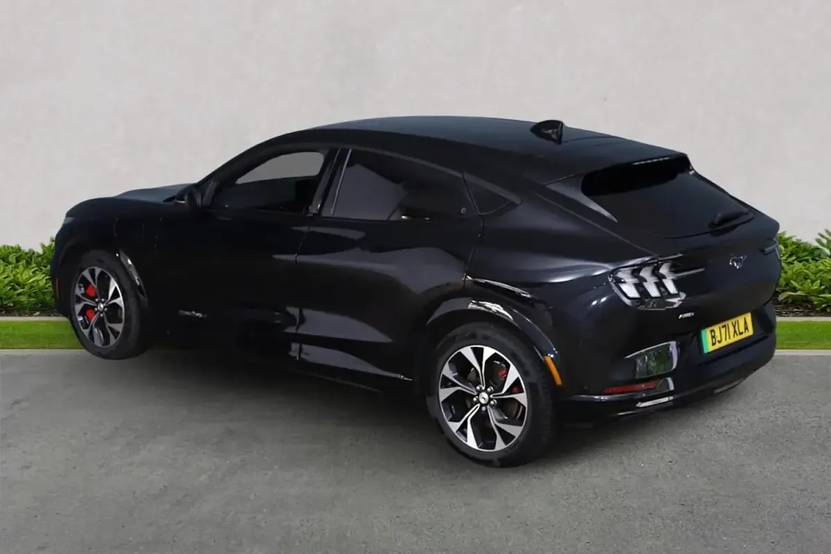 Used Ford Mustang Extended Range 351 HP (258 kW) 2022 Black Hatchback