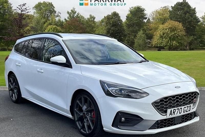 Used Ford Focus ST 280 HP (205 kW) 2021 Frozen white (premium paint) Estate
