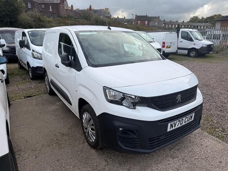 White Used 2020 Peugeot Partner Van | £3,750 (Good price) - Image 1/4