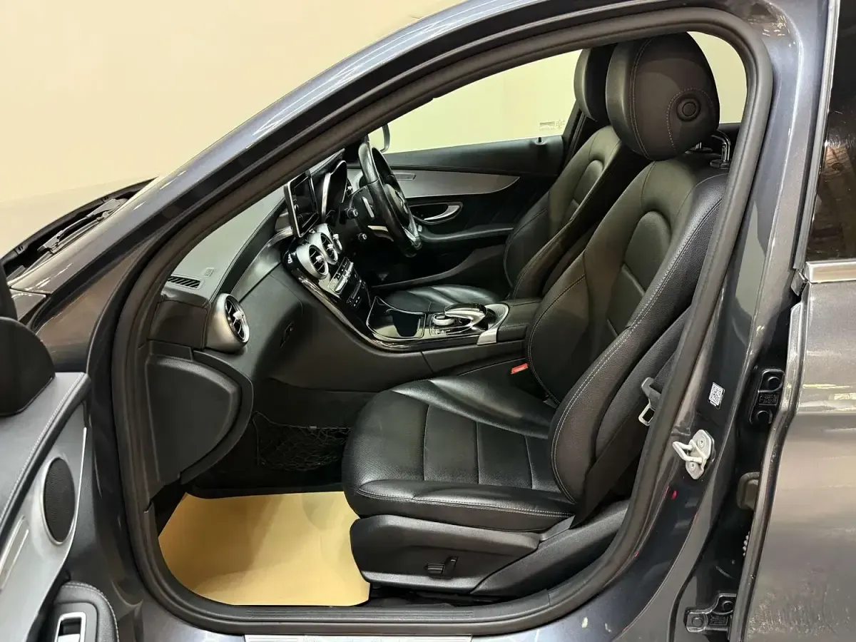 Begagnad Mercedes C220 AMG line 170 HK (125 kW) 2014 Grå Sedan