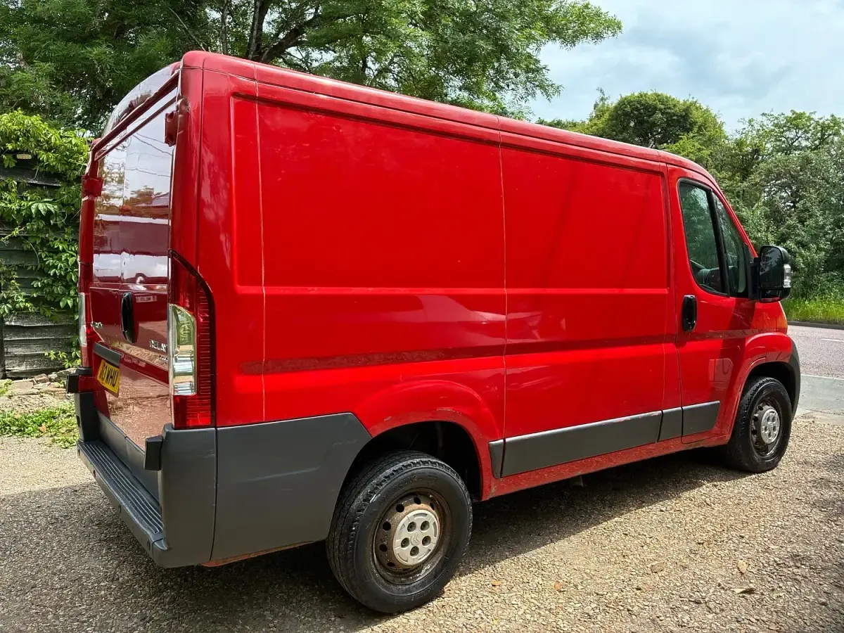 Used Citroën Relay 110 HP (80 kW) 2013 Red Van