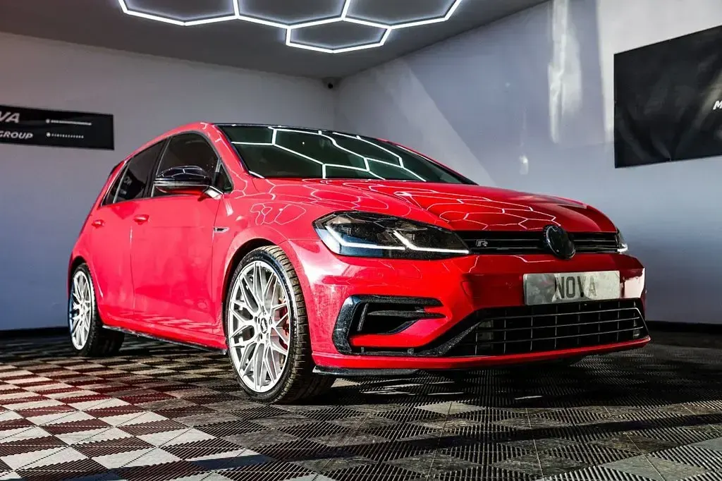 Used VW Golf VII R 310 HP (228 kW) 2017 Red Hatchback