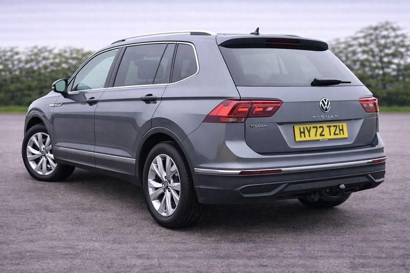 Used VW Tiguan Allspace Life 150 HP (110 kW) 2022 Grey SUV