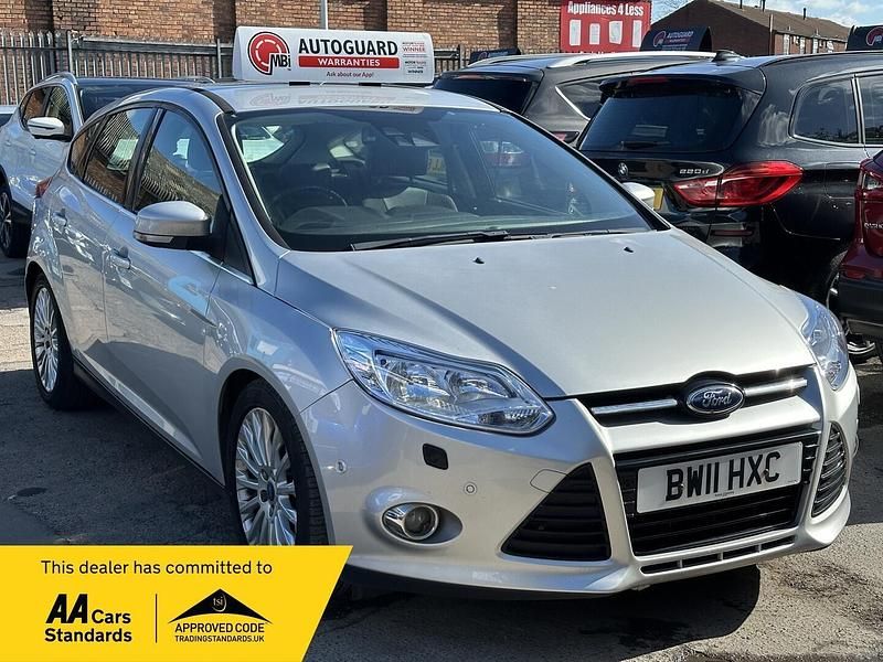 Used Ford Focus Titanium X 115 HP (84 kW) 2011 Silver Hatchback