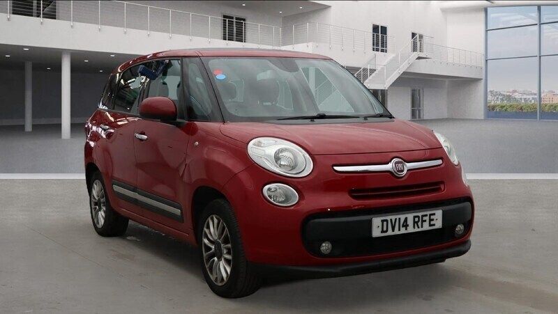 Red Used 2014 Fiat 500L Lounge MPV | £3,295 (Super price) - Image 1/4