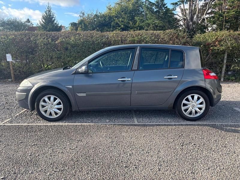 Used Renault Mégane II Dynamique 2006 Grey Hatchback