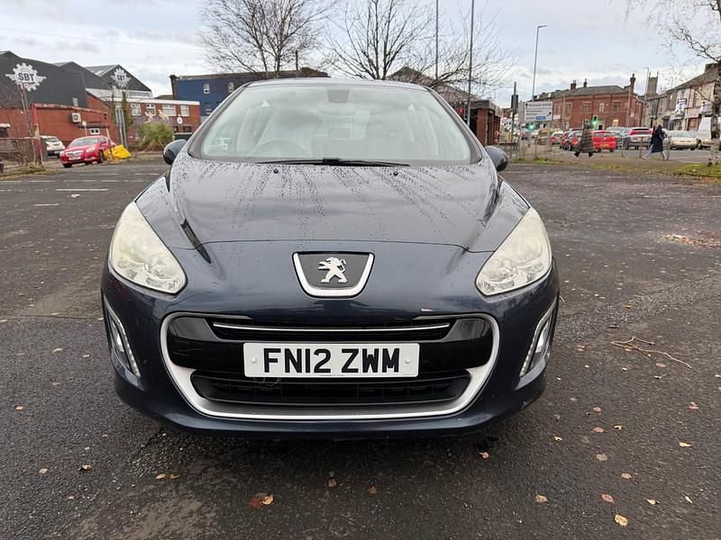 Used Peugeot 308 Active 92 HP (67 kW) 2012 Blue Hatchback