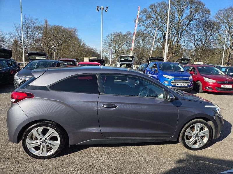 Used Hyundai i20 Sport 84 HP (61 kW) 2017 Grey Coupe