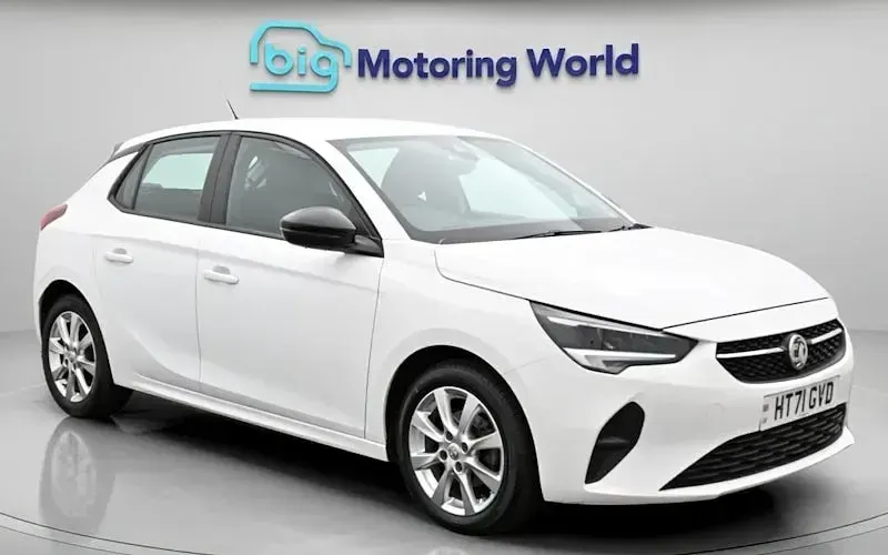 Second-hand Vauxhall Corsa Edition 75 CP (55 kW) 2022 Alb Hatchback