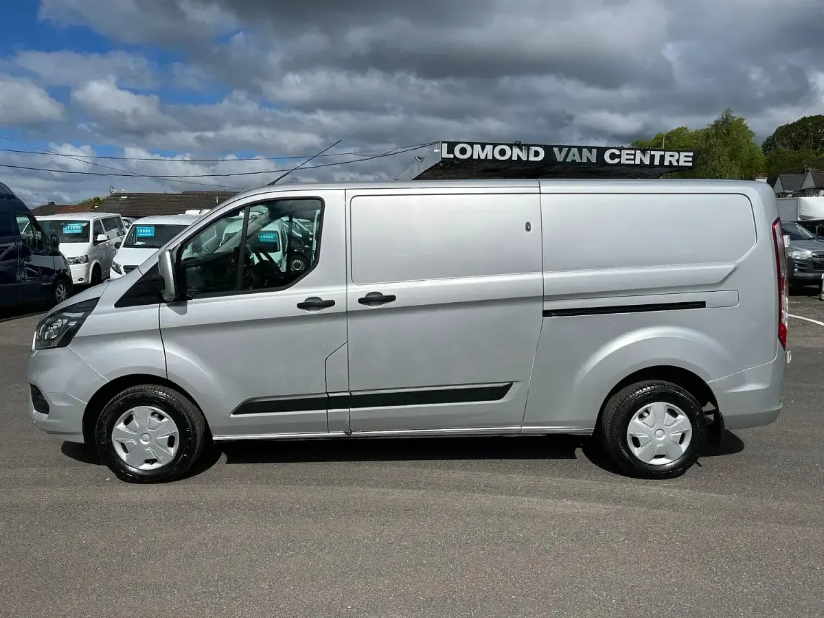 Used Ford Transit Custom Limited 130 HP (95 kW) 2022 Silver Van