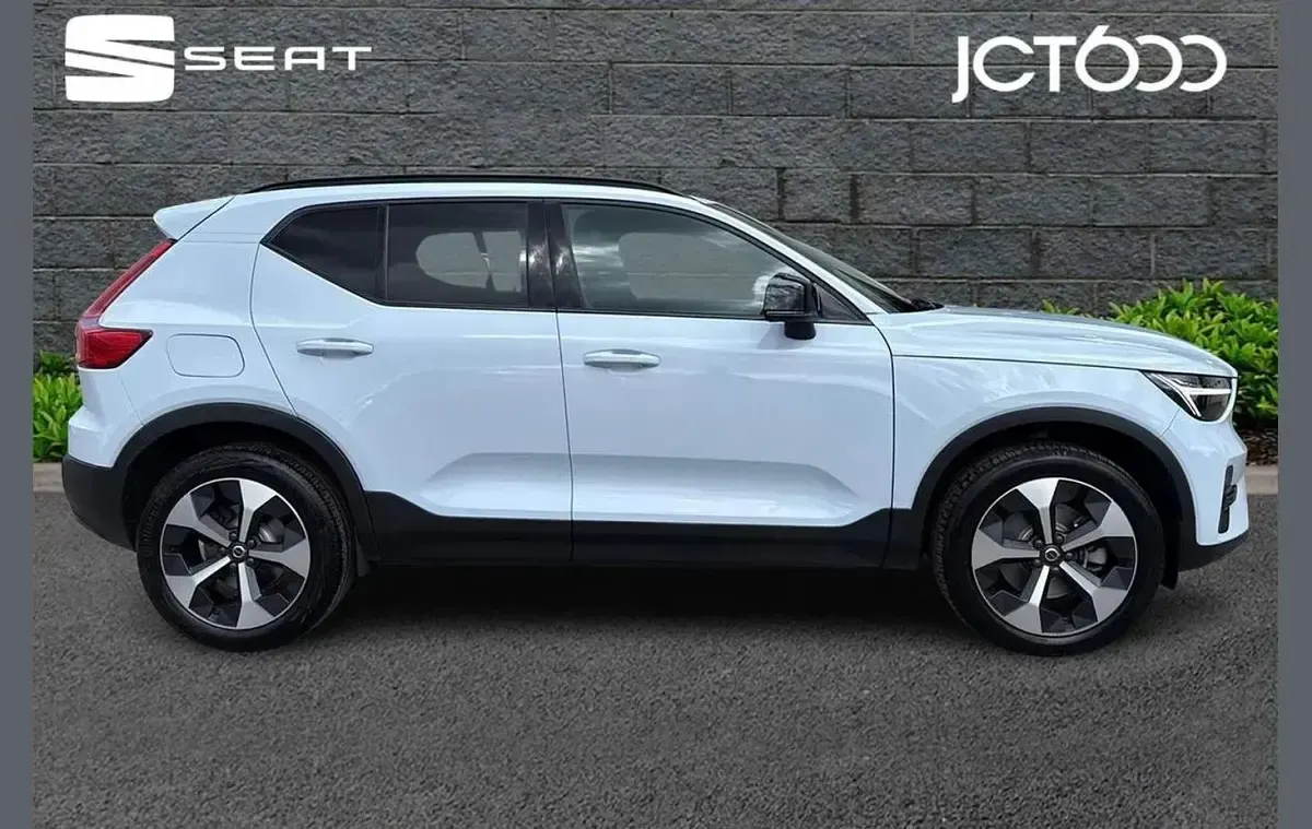 Usado Volvo XC40 Plus 161 CV (118 kW) 2024 Azul SUV
