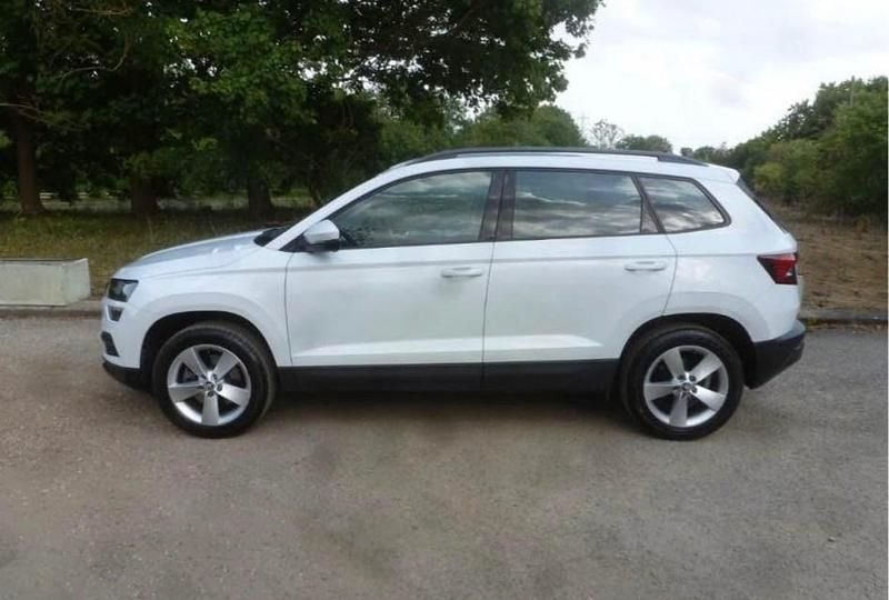 White Used 2018 Skoda Karoq SE SUV | £13,750 (Good price) - Image 1/4