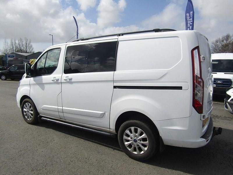 Used Ford Transit Custom Limited 185 HP (136 kW) 2021 Frozen white Van