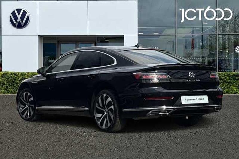 Usado VW Arteon R-line 150 HP (110 kW) 2023 Preto Citadino