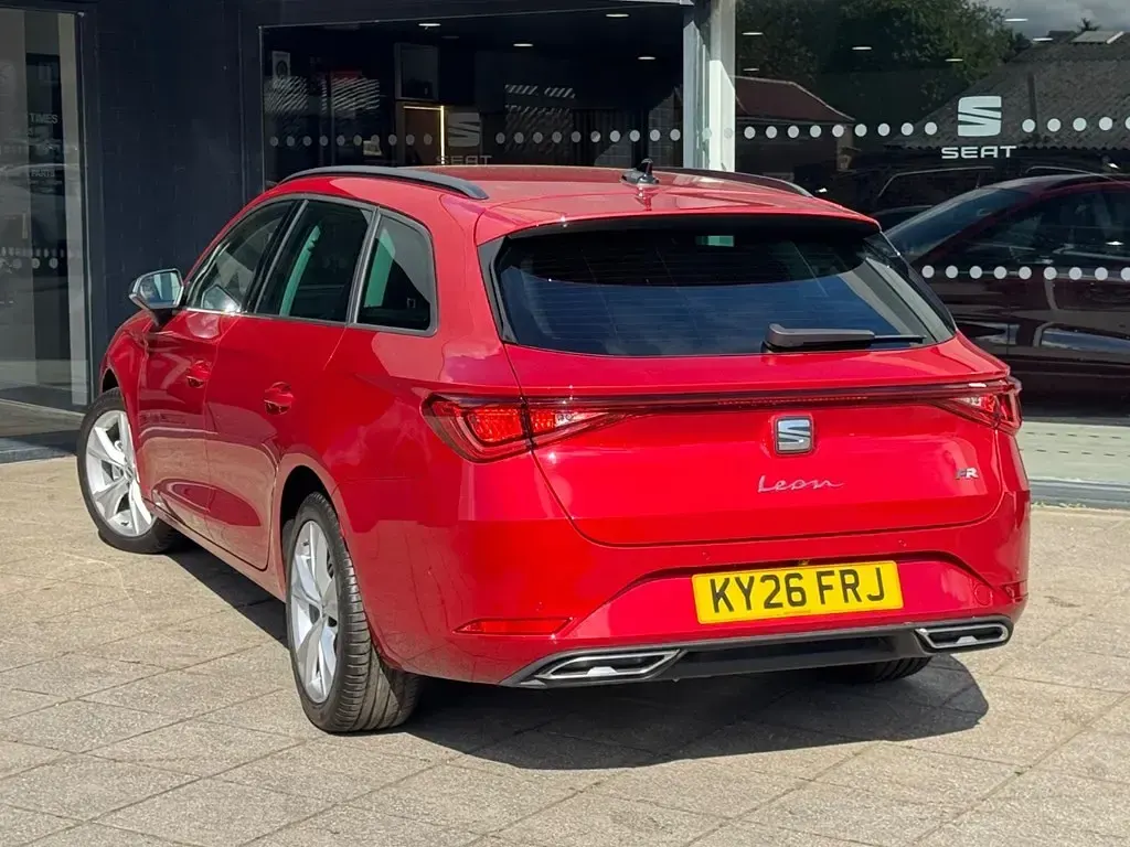 Used Seat Leon FR 2026 Desire red Estate