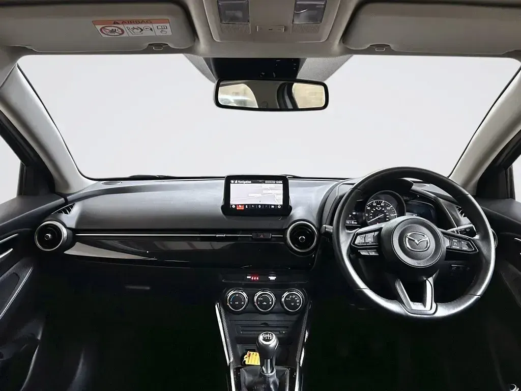 Usado Mazda 2 90 HP (66 kW) 2020 Prateado Citadino