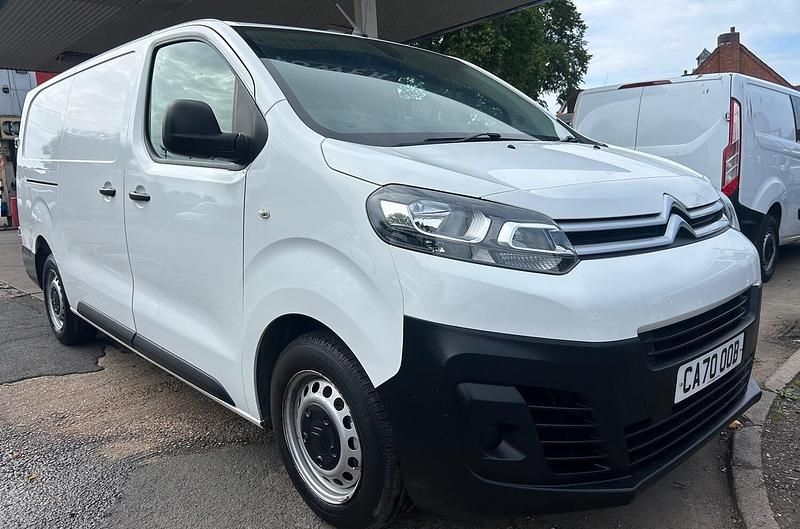 White Used 2020 Citroën Dispatch MPV | £7,990 (Fair price) - Image 1/4