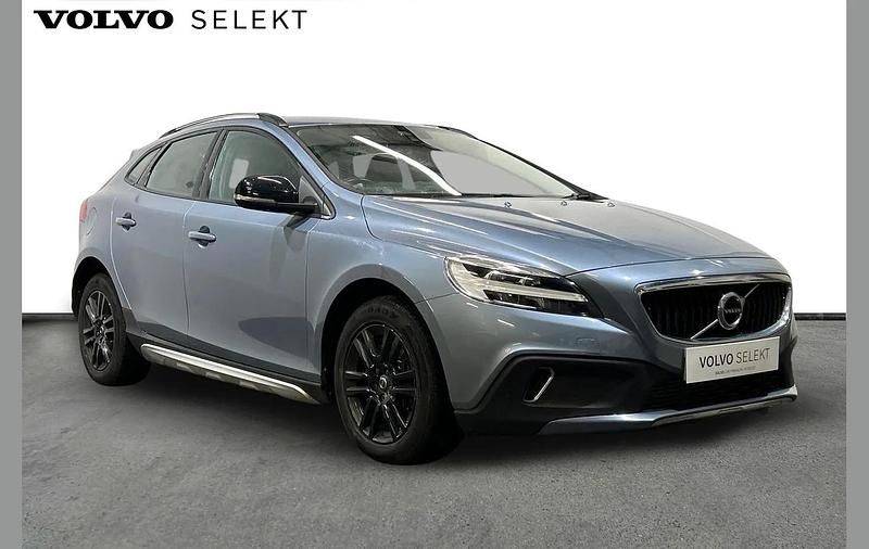 Blue Used 2017 Volvo V40 Plus Hatchback | £10,750 (Fair price) - Image 1/3