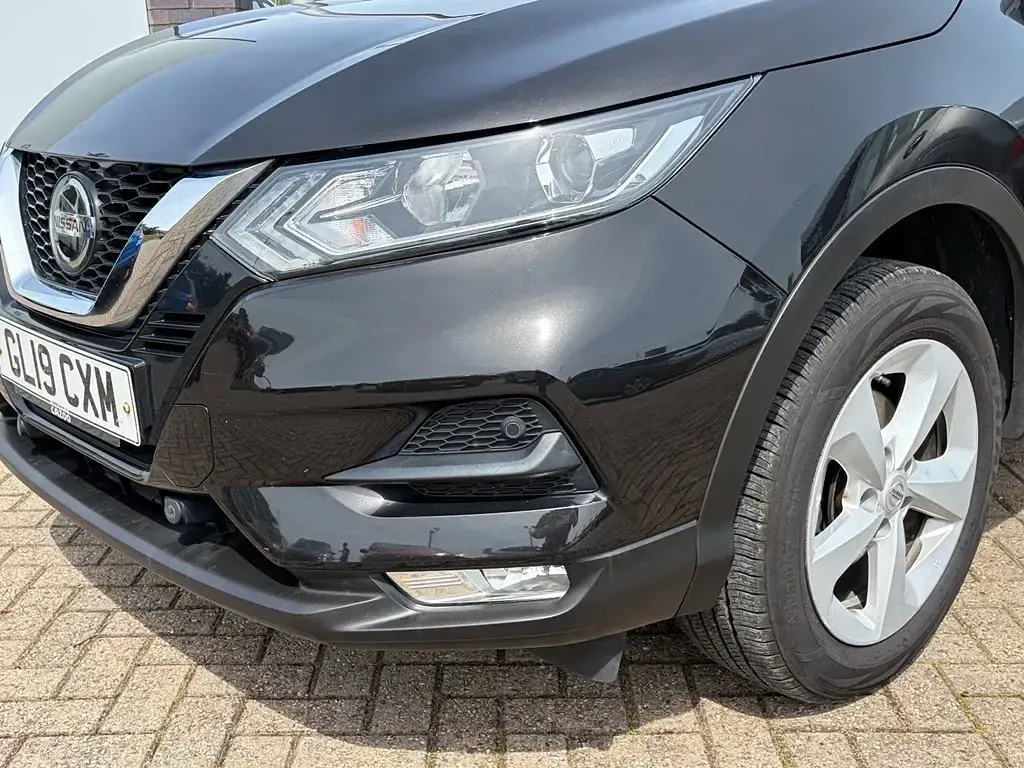 Used Nissan Qashqai Acenta Premium 2019 Black SUV