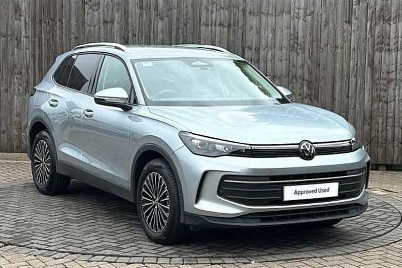 Used 2025 VW Tiguan SUV | £31,999 (Good price) - Image 1/4