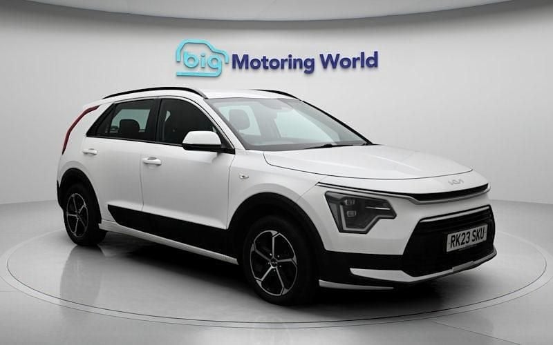 Used Kia Niro 141 HP (103 kW) 2023 White SUV