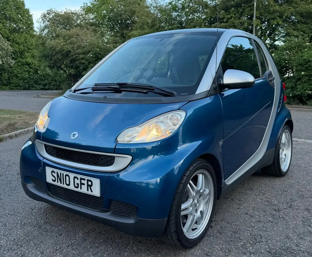 Used Smart ForTwo Coupé Passion 84 HP (61 kW) 2010 Blue Coupe