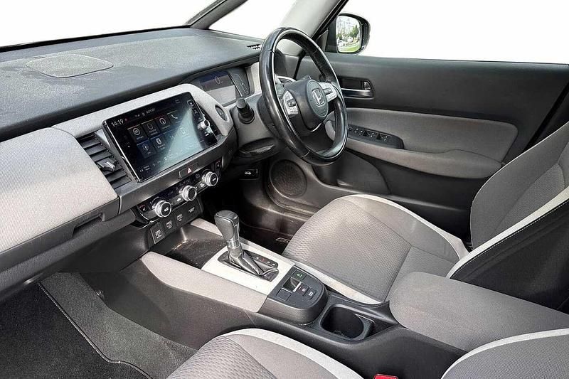 Second-hand Honda Jazz Hybrid 109 CP (80 kW) 2022 Negru Hatchback