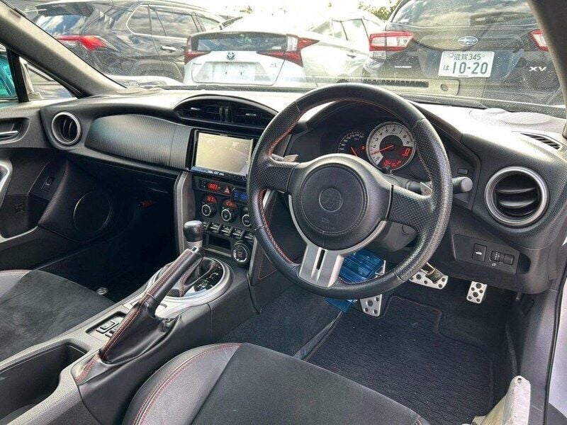 Image 2/3