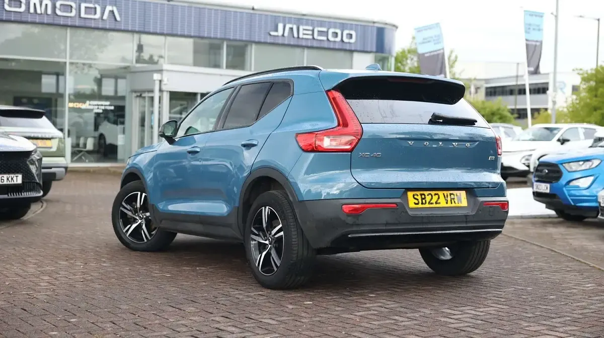 Used Volvo XC40 Plus 160 HP (117 kW) 2022 Blue SUV