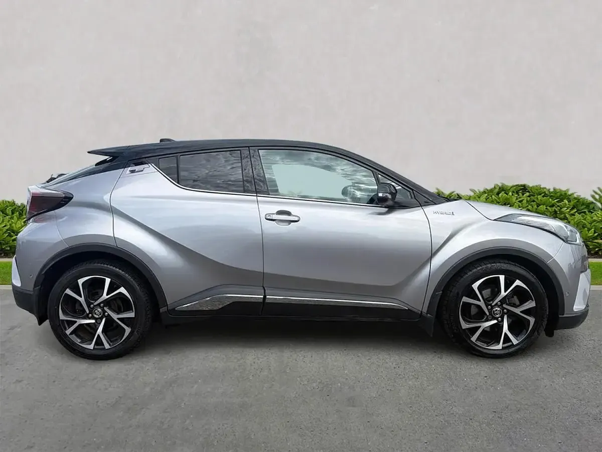 Used Toyota C-HR 122 HP (89 kW) 2017 Silver SUV