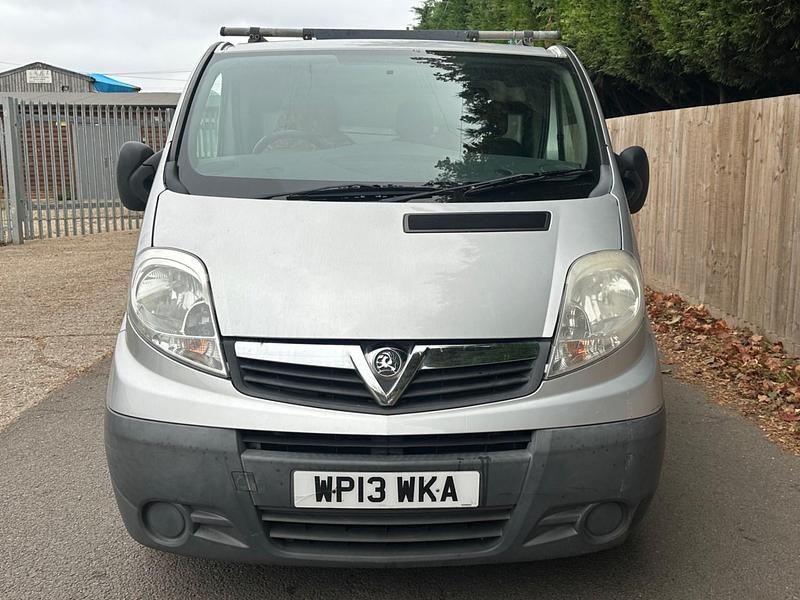 Used Vauxhall Vivaro 90 HP (66 kW) 2013 Silver MPV
