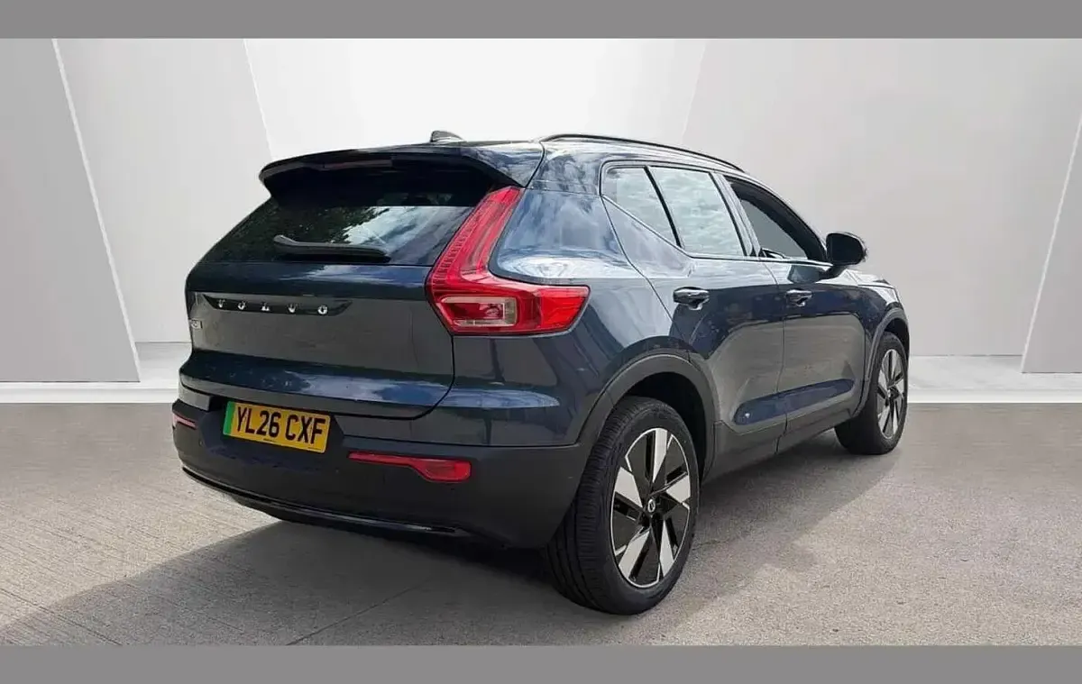 New Volvo EX40 Plus 185 kW (252 HP) 2026 Blue SUV