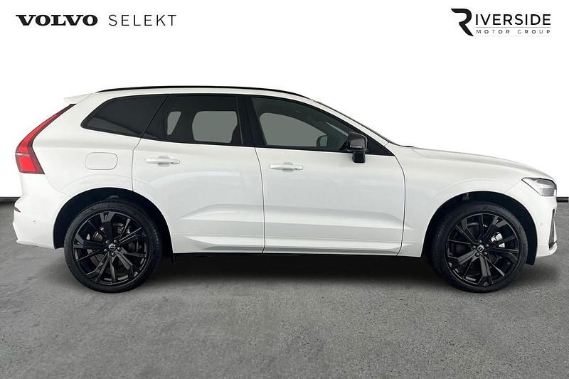 Used Volvo XC60 Plus 350 HP (257 kW) 2025 Crystal white SUV