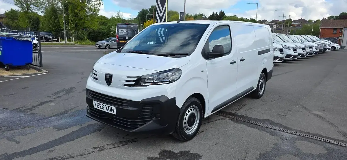 New Peugeot Expert 143 HP (105 kW) 2026 White Van