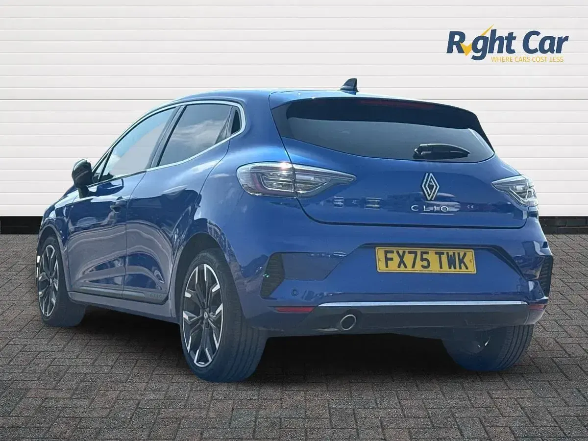 Used Renault Clio Techno 90 HP (66 kW) 2025 Iron blue  Hatchback