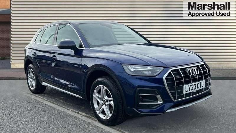 Blue Used 2023 Audi Q5 Sport SUV | £29,250 (Fair price) - Image 1/4