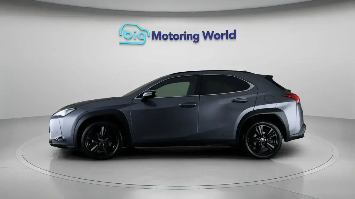 Used Lexus UX 181 HP (133 kW) 2021 SUV