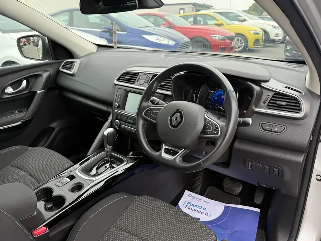 Used Renault Kadjar Dynamique 110 HP (80 kW) 2017 Silver SUV