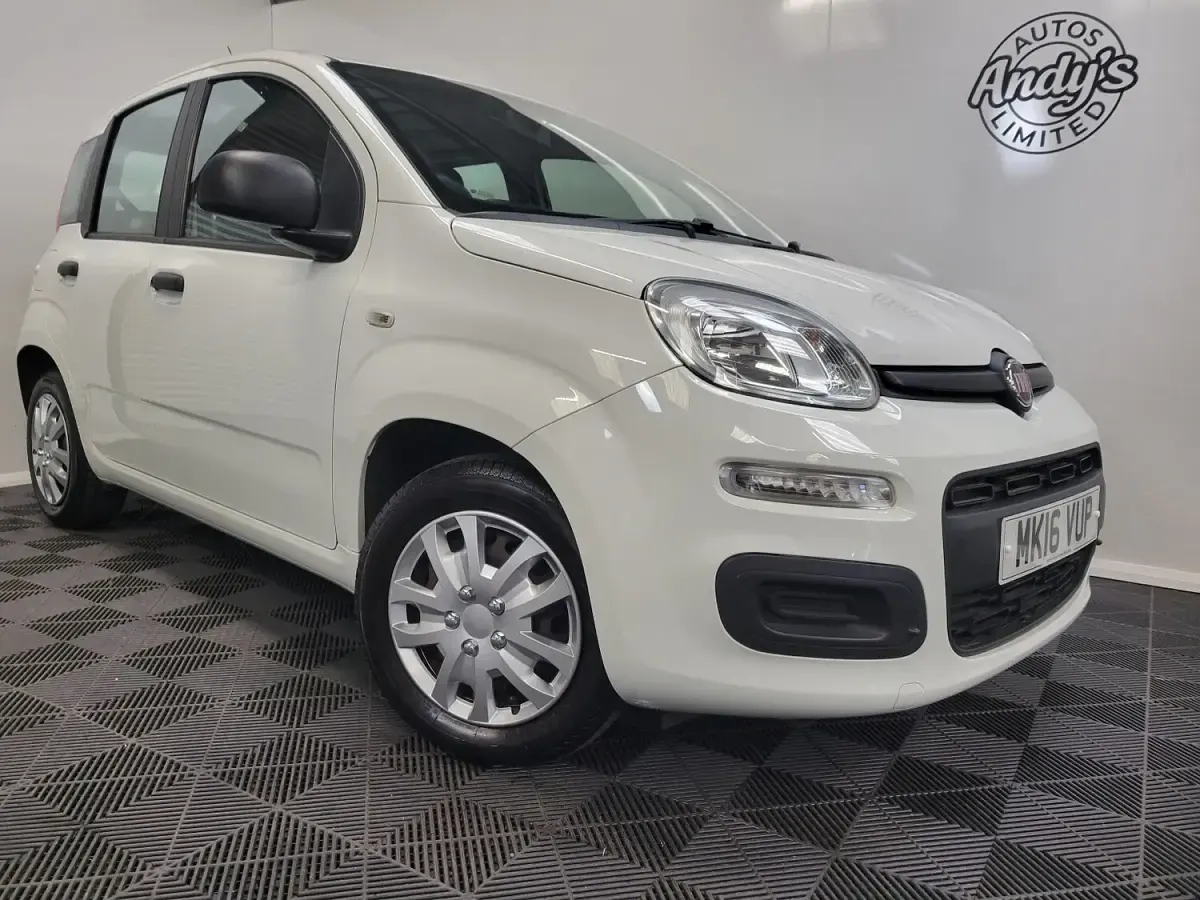 Used Fiat Panda Pop 69 HP (50 kW) 2016 White Hatchback