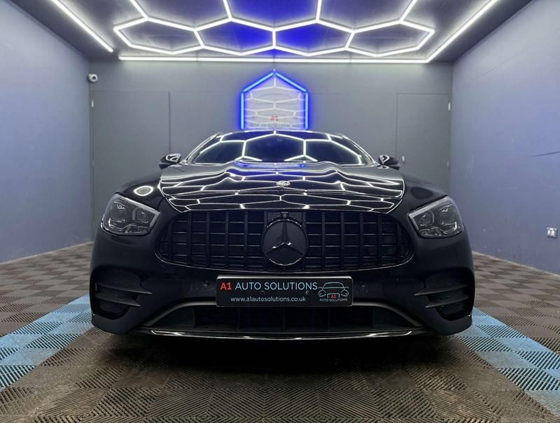 Usado Mercedes E300 AMG Line Premium 2023 Preto Coupé