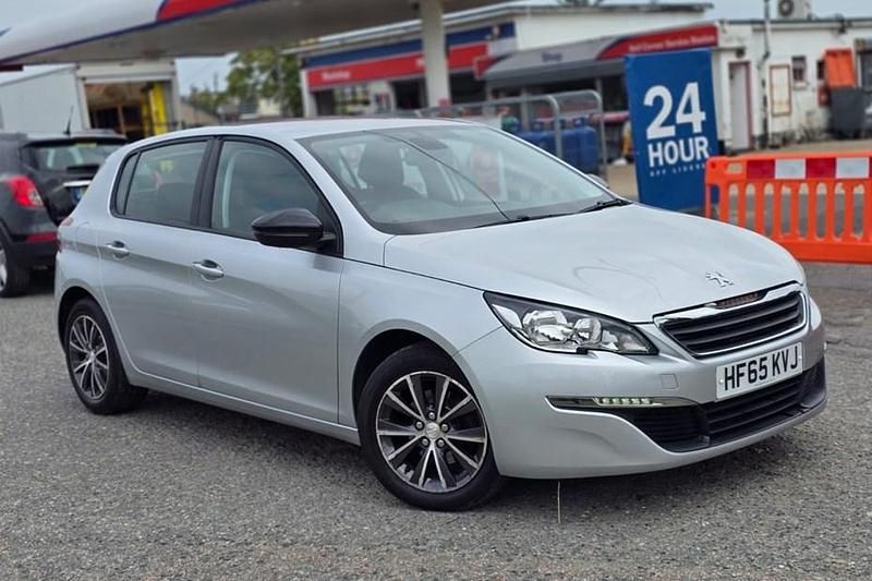 Used Peugeot 308 Sportium 130 HP (95 kW) 2015 Silver Hatchback