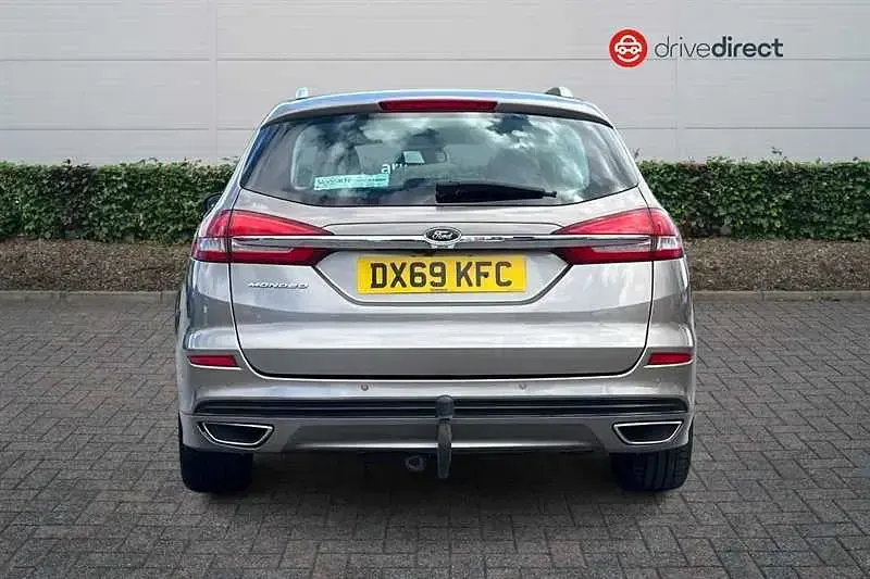 Used Ford Mondeo Titanium 190 HP (139 kW) 2019 Silver Estate
