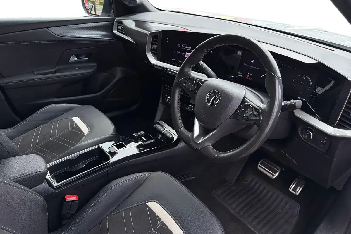 Used Vauxhall Mokka Ultimate 100 kW (136 HP) 2023 White SUV