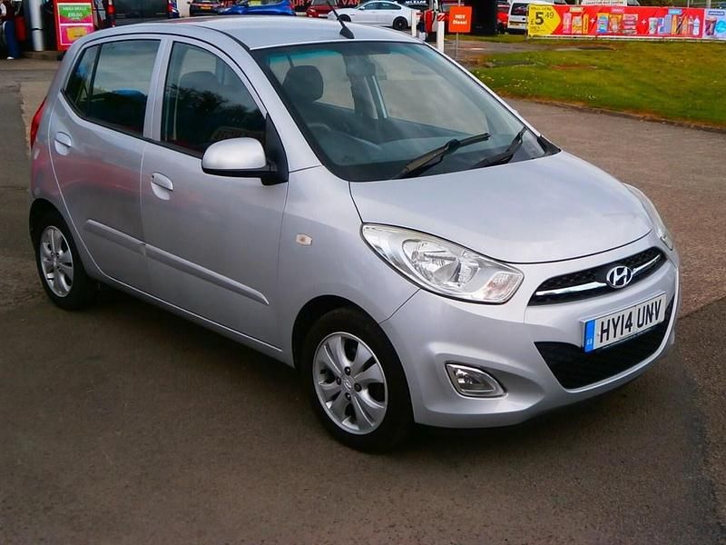 Used Hyundai i10 Active 83 HP (61 kW) 2014 Silver Hatchback