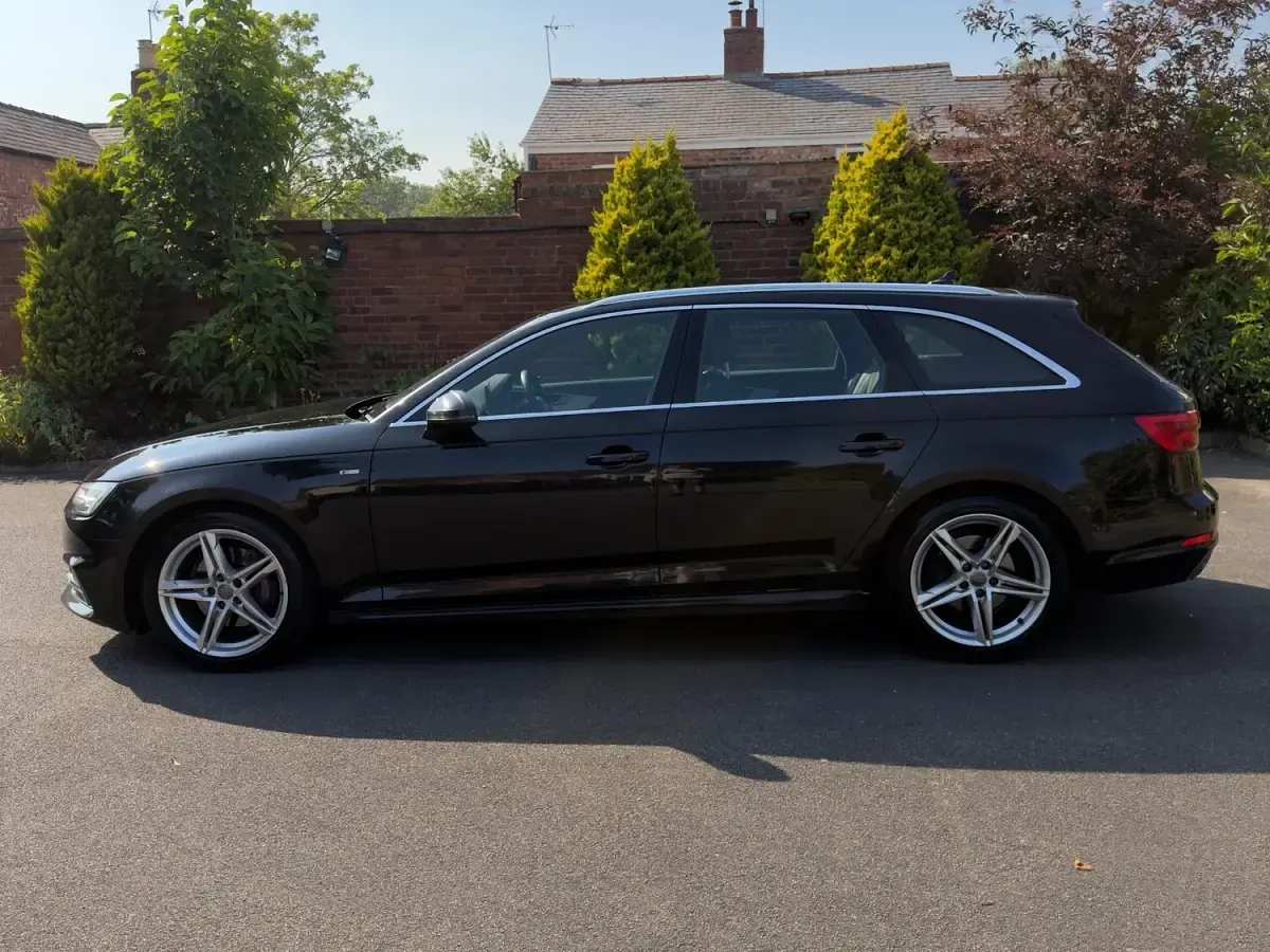 Used Audi A4 S-Line 190 HP (139 kW) 2017 Black Estate