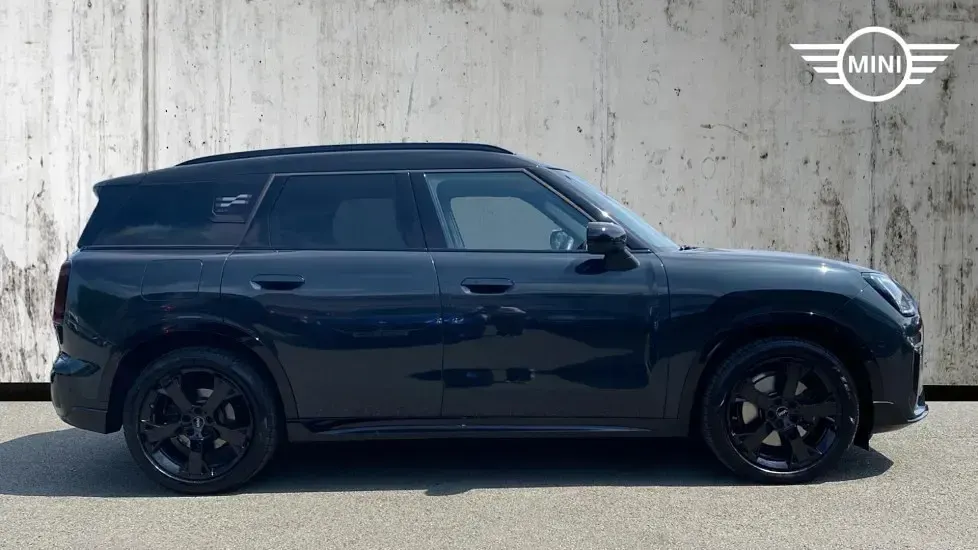 Used Mini Countryman 215 HP (158 kW) 2025 Grey SUV