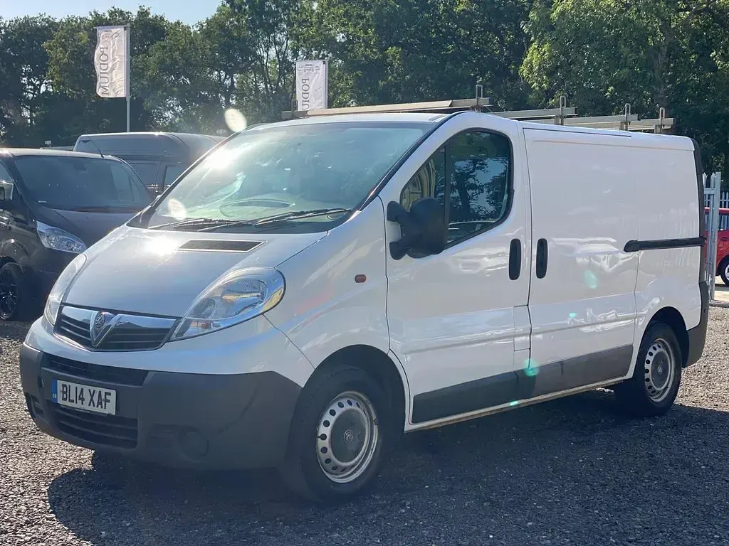 Used Vauxhall Vivaro 2014 White MPV